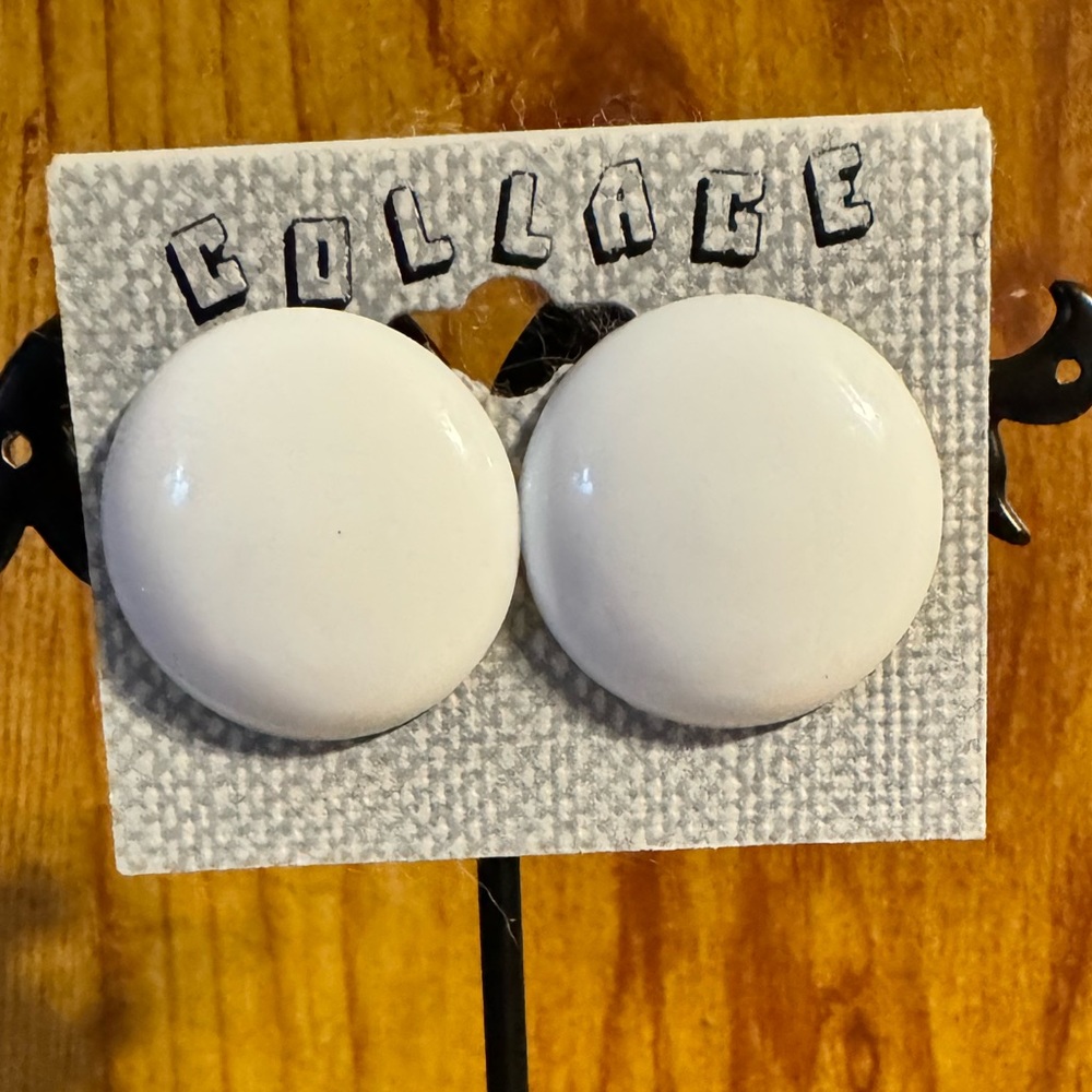 Collage White Round Earrings